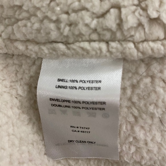 Leather and sheep fur vest - Picture 8 of 9